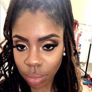 Meet your Posher, Caress